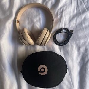 Beats Solo 3 Wireless Headphones
